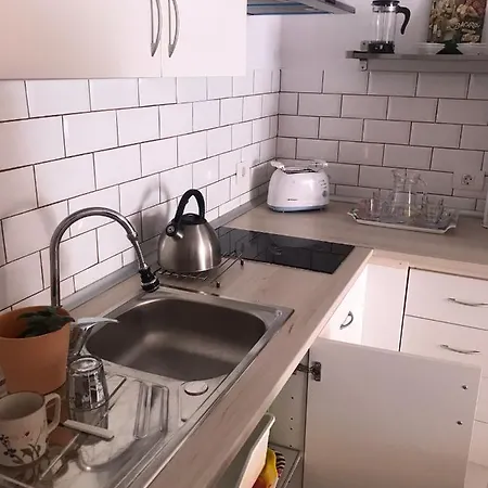 Terrasse. Wintersonne. Zentral. Gemuetlich. Einfach Apartment *